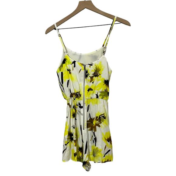 Alice + Olivia Cassia Flutter Romper - Daisy Field - 0 - Picture 4 of 14